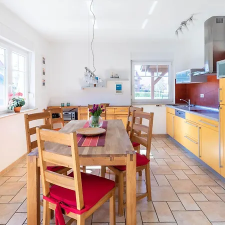 Windfluechter * Boltenhagen (Ostseebad)